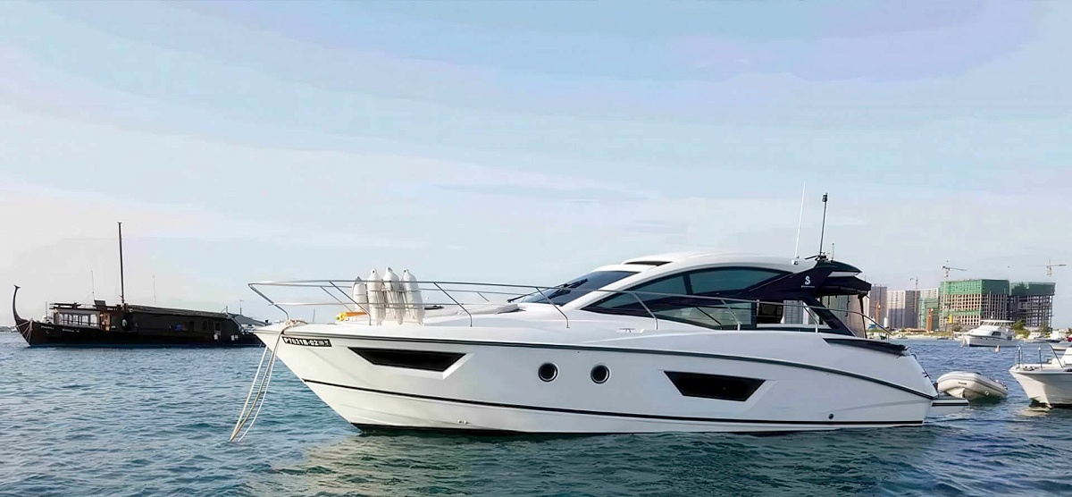 Аренда яхты Beneteau Gran Turismo 40 на Мальдивах